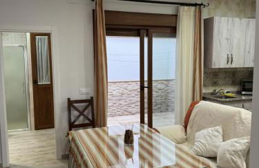 Apartamentos La Gruta de Aracena con patio - Foto 1