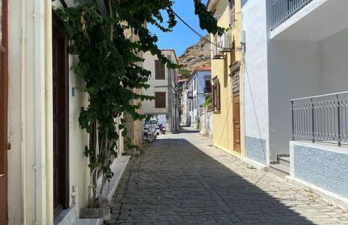 Διαμέρισμα σε ανακαινισμένο αρχοντικό 19ου αιώνα, κέντρο Μύρινας - Photo 33