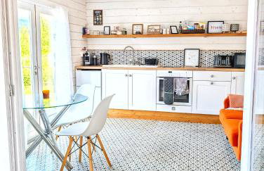 Rural Private Lodge - With Hot Tub - Outdoor Kitchen and Covered Lounge for Two - Foto 27