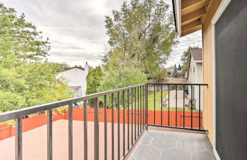 Relax Fireside and Play Pool! Home 4 Mi to Dtwn Reno - Foto 18