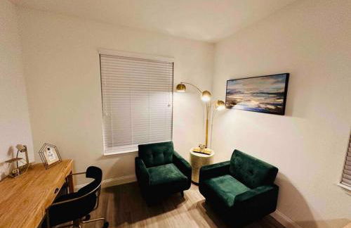 Luxury King Suite, 3BR 2BA, Beach Vibe, Top-Tier Amenities, Prime location - Foto 15