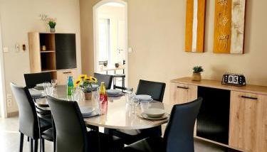 Le Donjon charmant gîte avec jardin et terrasse proche du Puy duFou - Foto 5