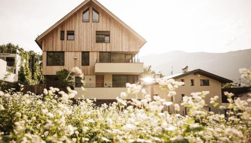 Milla Apartments - Photo 2