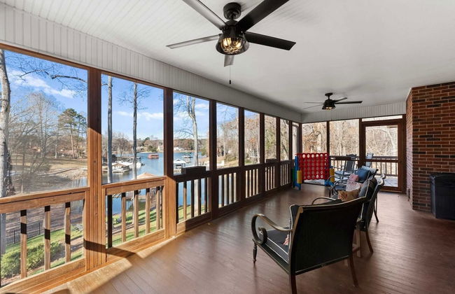 Winding Down by Avantstay Sleeps 20 + Dock, View - Photo 80