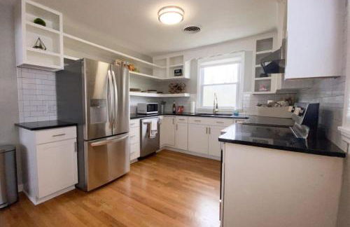 New Listing The Playhouse with Spa Games & More - Photo 4