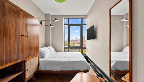 Freeman 903 by Rove Travel - 1BR Condo with Shared Amenities - Foto 3, wardrobe
