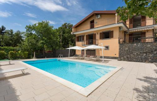 Villa Sara sull'etna con Piscina - Foto 1