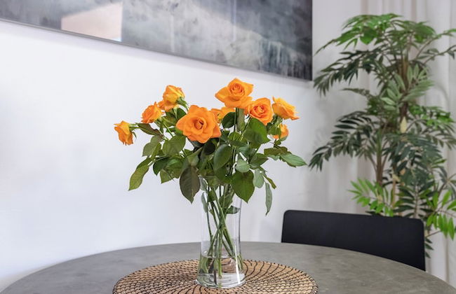 Stylish 1BR Beach-Front Apt w Sea View - Foto 17