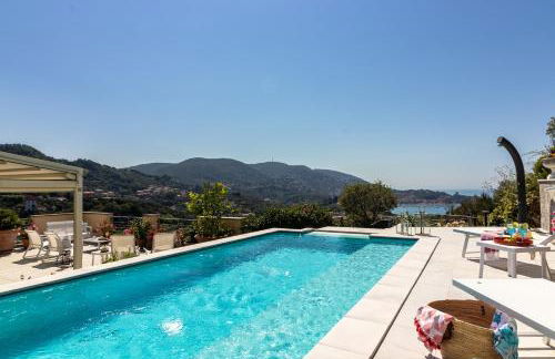 Penthouse Paradiso with Private Pool - Photo 3