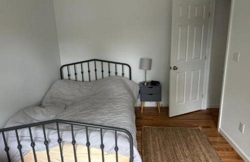 Hamptons Beach House, 5-minute walk to Bay Beach - Foto 12