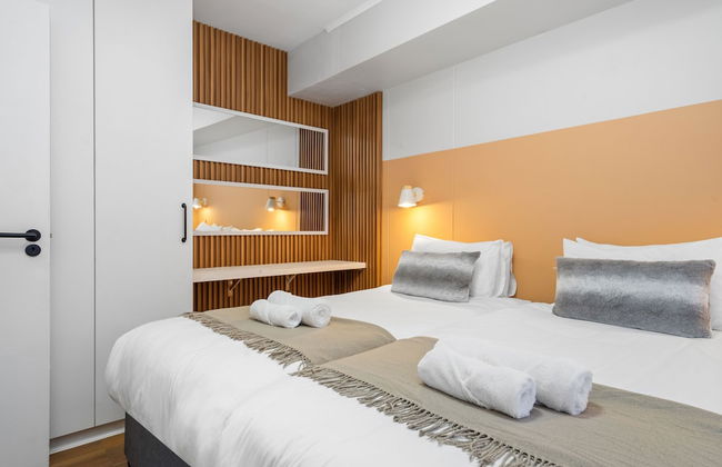 Mayfair Luxury 212 - Photo 24