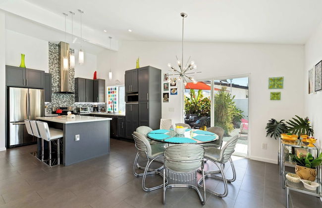 Demuth Park Desert Oasis - Pool - Tiki Room - Foto 35