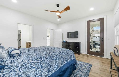 Near Indy Attractions • Deck • Patio • Fenced Yard - Photo 35