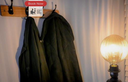 Quiet Premium Stansted Apartment in Central Location with WiFi and Desk - Foto 6