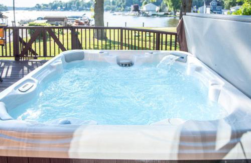 Family-Friendly! Waterfront Home on Lake Hopatcong - Foto 4