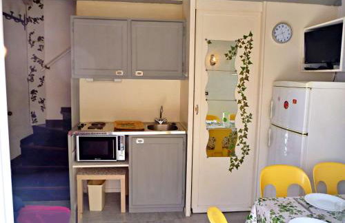 Charmante Maisonnette avec Piscine près de la Plage, Parking, et Animaux Acceptés - FR-1-387-103 - Photo 3