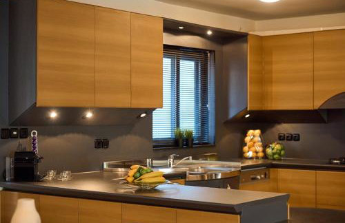 Ma Maison No9 Downtown Villa,Jacuzzi,5bdrs,Parking - Foto 55