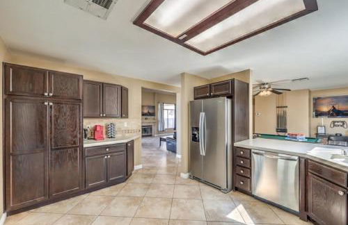 Peaceful Las Vegas Pool Oasis, Pool Table, Hammock - Foto 31