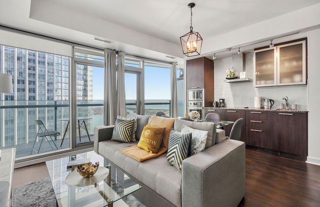 Maple Leaf Square - Photo 59