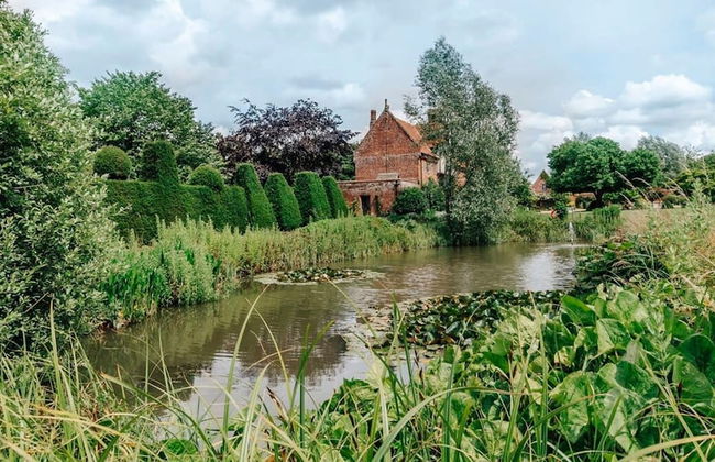 Lavish Tudor Estate Gardens - Sleeps 25 - Foto 46