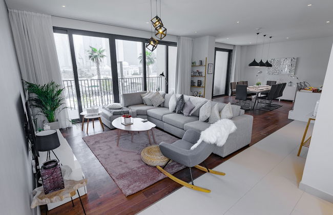 FAM Living - City Walk Mall - Photo 1