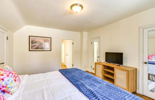 Bright Home Near Pine Lake with Deck and Yard - Foto 14