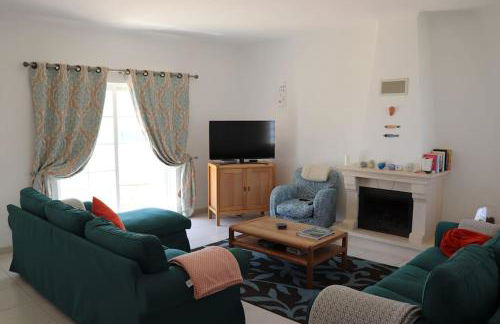 Stunning Villa with Pool & View near beach - Foto 16