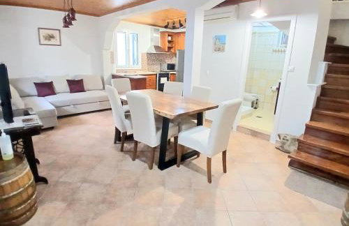 Hellenes house - Photo 4