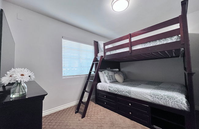 Lovely Anaheim Pool Home 1 Mile to Disney - Foto 5