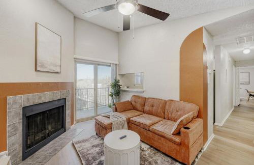 Modern City Getaway 2B - Sleeps 6 - Pool, Prkg - Foto 8