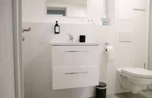 bonquartier - LUXAPT#3 Chice, moderne Wohnung mit Self Check-In, voll ausgestatteter Küche, Klimaanlage und Parkplatz - Foto 15