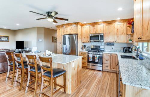 Wraparound Deck Newly Built Home in Grangeville! - Foto 7