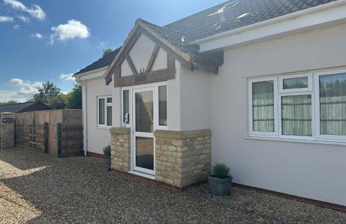 Old Groom's Cottage - Photo 2