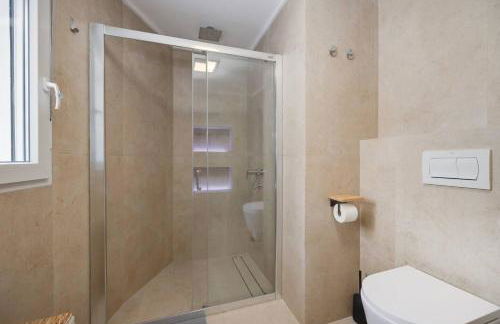 Villa única con piscina, perfecta para familias - Foto 24