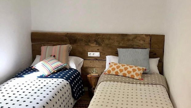 Alba 2-bed Cottage - Sleeps 4 - Montseny Park - Foto 2, Habitación