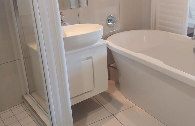 Studio Resort Apartment - Sleeps 2 - Beachside - Photo 5