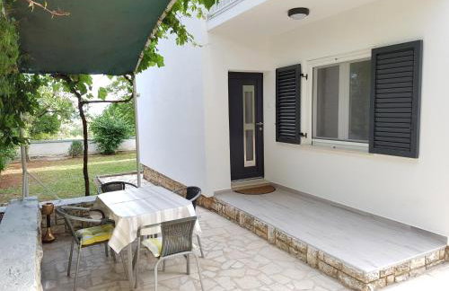 Villa Rosa with yard and children's playground - Foto 12