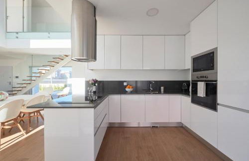 Aroeira Villa w/ Pool near Beach, By TimeCooler - Foto 38