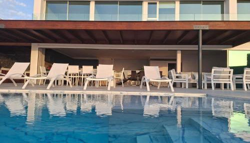 Villa OCEAN II Luxe Infinity Heated Pool - Foto 2, sunbed