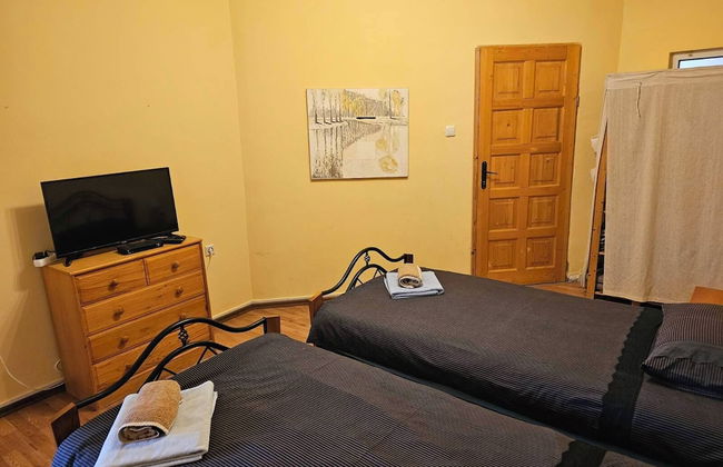 Galeria In The Garden - Photo 9