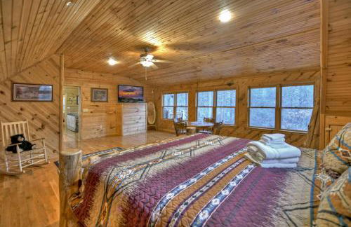 The Waters Edge Game room creek access firepit and tons of outdoor space - Foto 18