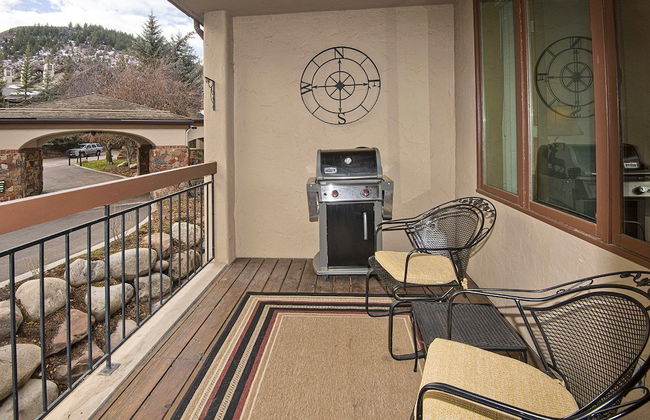 Arrowhead Village Condo - 206 Seasons Lodge - Photo 13