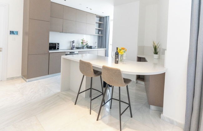 WealthyStays Skyhigh Central - Photo 11