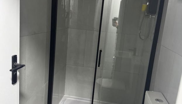 Luton Town 1 Bed Flat - Sleeps 2 Wifi - Foto 4, Baño