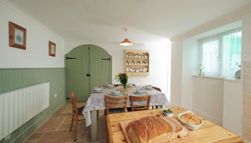 Min Yr Afon, A charming Laugharne Cottage, close to Castle, Estuary & Cafés - Foto 4