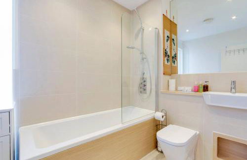 Pass the Keys 53 Austin Drive · Modern Townhouse near Addenbrookes Own Parking - Foto 37