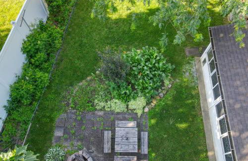 Sideline Sanctuary: Cozy Nights, Game Day Lights - Foto 47