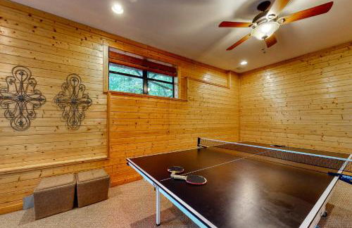 Red Roof Retreat - Photo 19