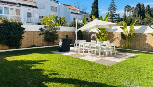 Luxurious And Modern Family Home - Photo 2