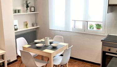 Tranquilidad y cercanía. WIFI. Parking incluido! - Foto 2